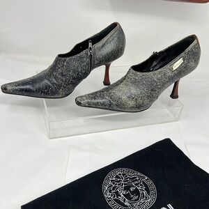 Gianni Versace Sz 37 US 7 Distressed Leather Ankle Shoe Booties Boots